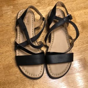 Naturalized black straps sandal woman’s size US 7.5M Like New no tags or box